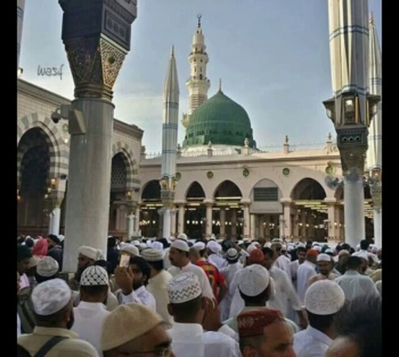 Munawar Meri Ankhon Ko.Owais Raza Qadri Sb.Mehfil in Madinah AlMunawarah.Ramadan-2014.
