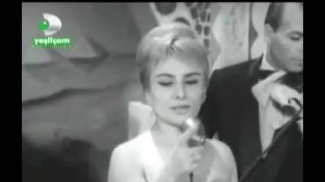 Girdim Yarin Bahçesine Gül Dibinde Gül'izar-Sevim Tanürek