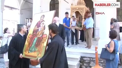 İzmir'deki Kilisede 92 Yıl Sonra İlk Ayin