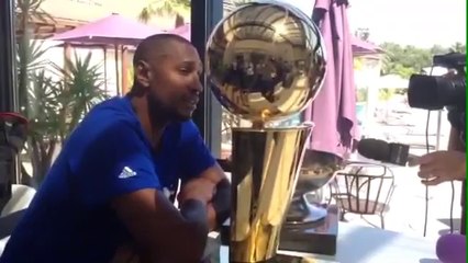 Boris Diaw, et ses 2 Trophées, évoque la Coupe du Monde et les objectifs de l'Equipe de France.