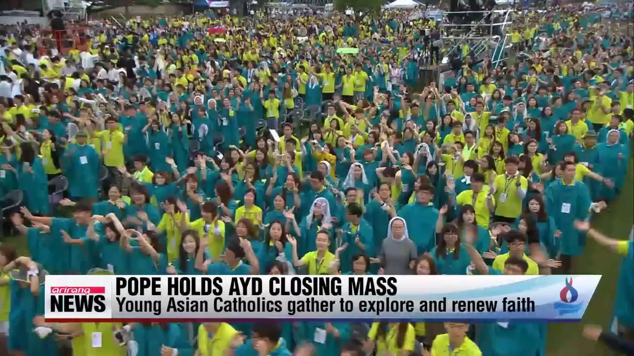 Pope Francis encourages young Catholics to live lives of joy, purpose