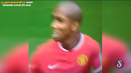Ashley Young'ın Ağzına Kuş Sıçması