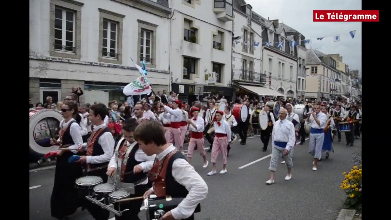 Concarneau. Les Filets Bleus : le triomphe des sonneurs, un triomphe forcément
