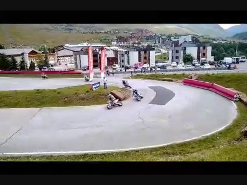 Super motard à Alpe d'Huez 2014