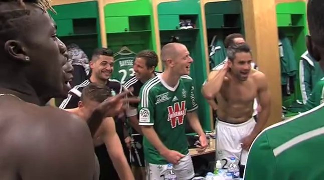 Joie du vestiaire après ASSE Reims (3-1)