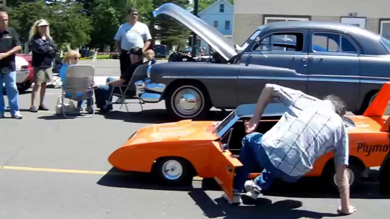 1970 Plymouth Superbird- 1-2 scale