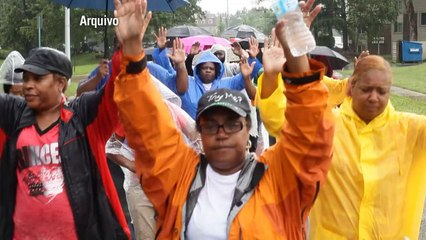 Obama interrompe férias para discutir situação em Ferguson