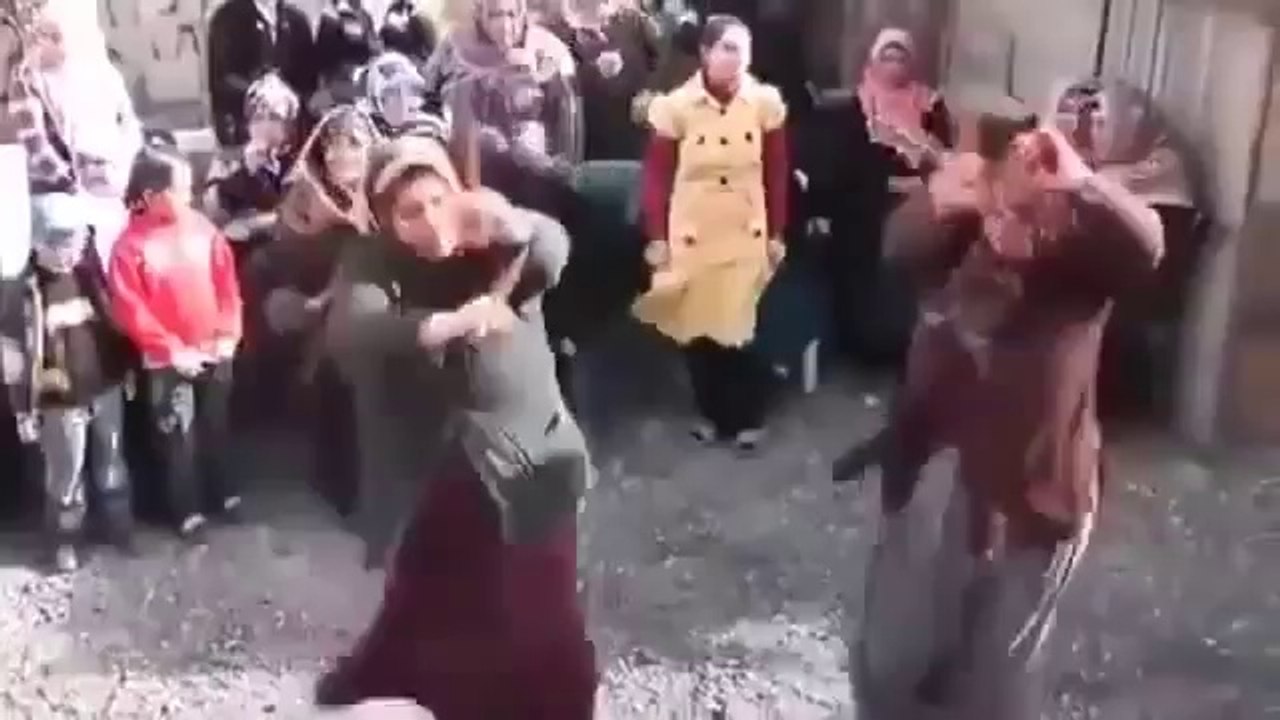 Yatcaz Kalkcaz Davul Zurna İle Kopan Patlayan Teyzeler Dailymotion Video