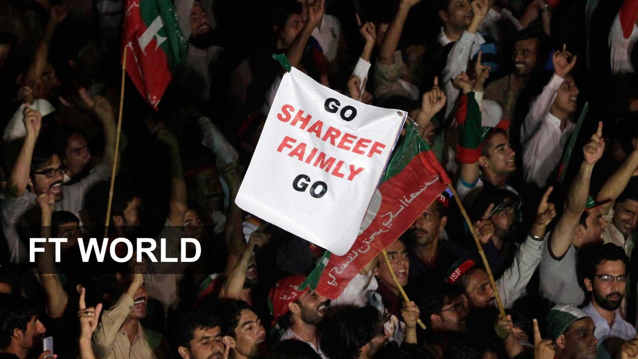 Protesters call on Pakistan PM to step down