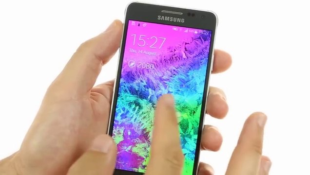 Samsung Galaxy Alpha- hands-on (UrduPoint.com)