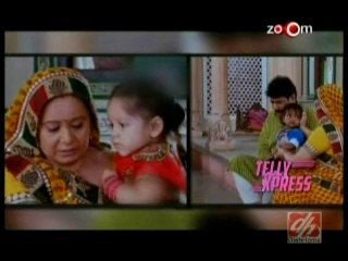 Diya Aur Baati Hum 18th August 2014 Vikram files a complaints against Meenakshi