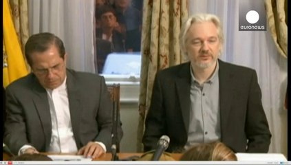 Assange Ekvador Büyükelçiliği'ni terkediyor