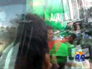 Imran Khan Spent Night In Container And Left For Bani Gala In Morning-Geo Reports-18 Aug 2014