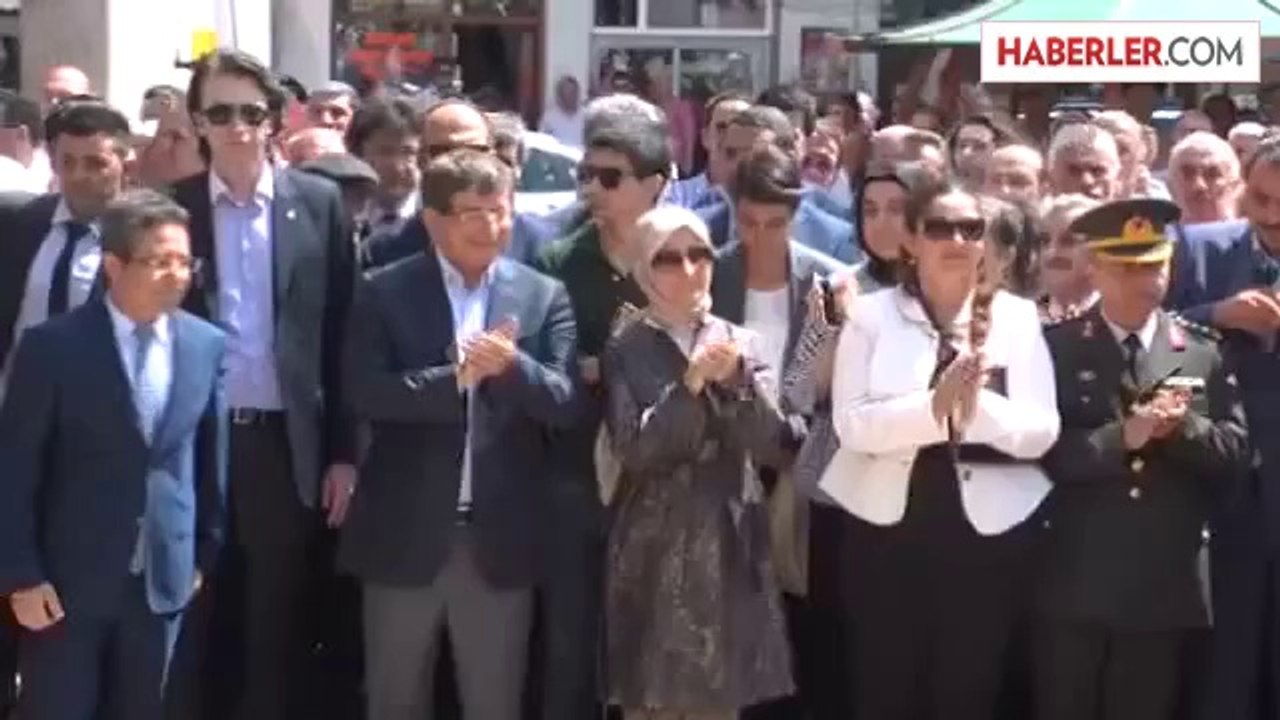 Davutoğlu: "Herkes hayatında en az bir kere Artvin'i görmeli" -