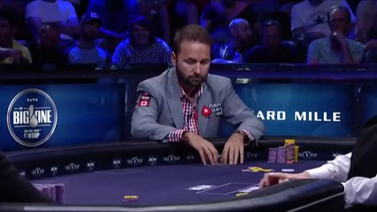 Réaction d'un joueur de poker après avoir gagné 15 millions! Unique...