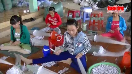 Làng nghề đan lưới nhộn nhịp vào mùa nước nổi