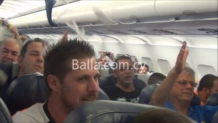 ΑΠΟΕΛ-Άαλμποργκ-αεροπλάνο οπαδοί (11)