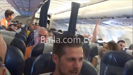 ΑΠΟΕΛ-Άαλμποργκ-αεροπλάνο οπαδοί (5new)