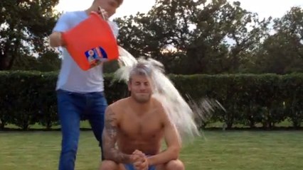 Jack Wilshere Takes On The ALS 'Ice Bucket Challenge' !!