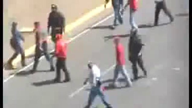 GNB disparando a las personas que graban protestas - Alta Vista - Puerto Ordaz