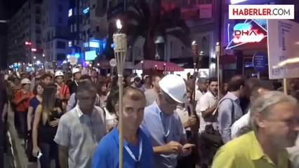 İzmir'de 'Depreme Duyarlılık Yürüyüşü'