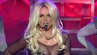 Britney Spears Caught Lip Syncing - Weekend Recap