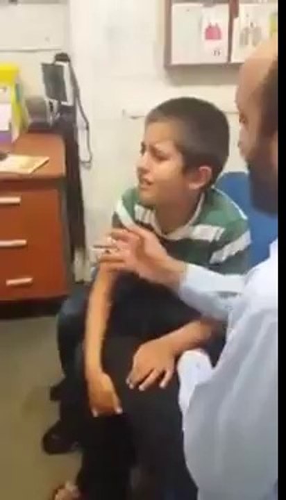 I dont wanna, I dont wanna lolz cute kid scared of injection (UK).