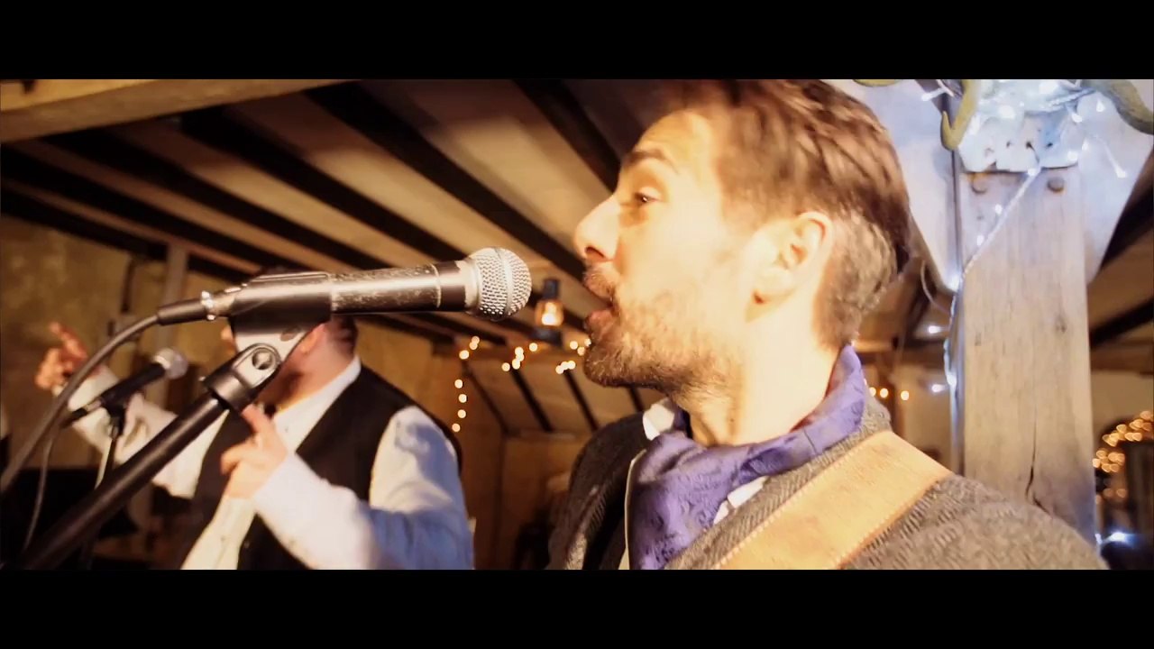 Mister Kanish - Hit Me Baby One More Time - Britney Spears Vintage Cover.