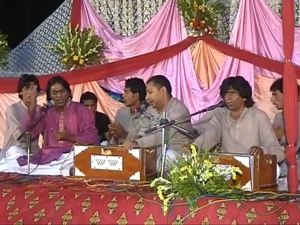 06 Jashan e Qalandar 7 July 2011 (Jashan e Aamad e Rasool ) Faiz Miandad Qawal (Qadri Ziai Sound)