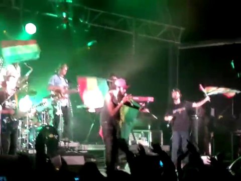 Yaniss Odua Feat Danakil - Rouge Jaune Vert - No Logo Festival - Fraisans - France 2014