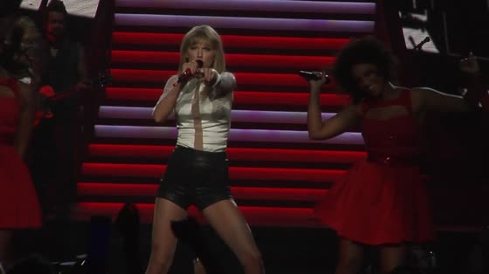 ⁣Taylor Swift is Ditching Country Music