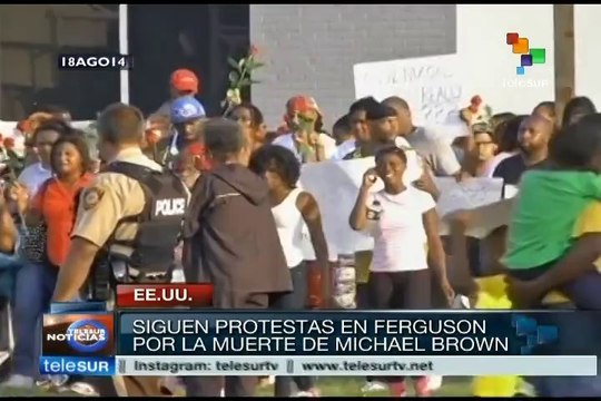 EE.UU.: policía de Ferguson continúa reprimiendo protestas pacíficas