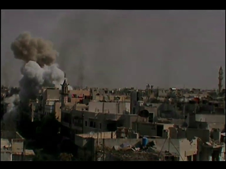 Silvered Water, Syria Self-Portrait / Eau argentée, Syrie autoportrait (2014) - Excerpt 1 - Eng Subs