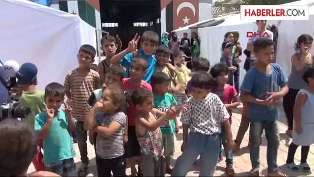 Kilis Suriye'den Kaçan 350 Filistinli Kilis'e Sığındı