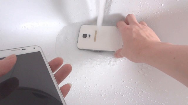 Compared with Samsung Galaxy S5- HDC Galaxy S5 G900F EX Reviews 3