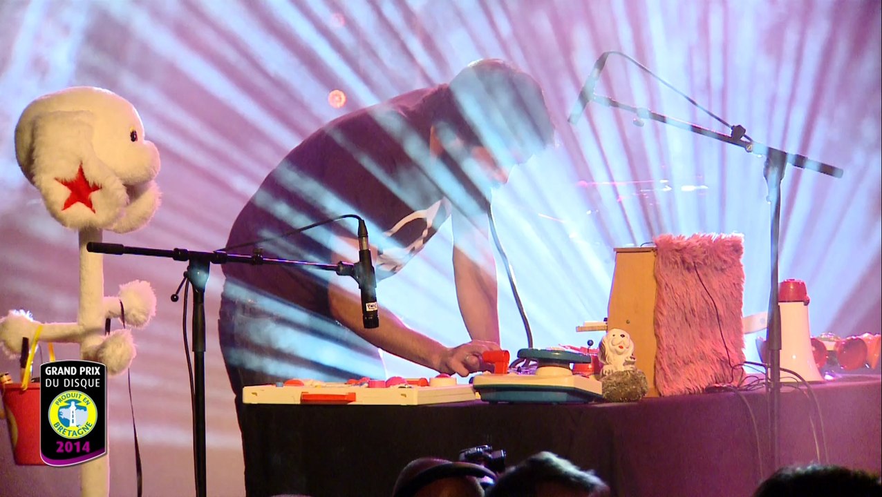 Chapi Chapo & Les petites musiques de pluie - Un triste jour de fête / Concert des lauréats  du Grand Prix du Disque Produit en Bretagne 2014