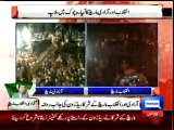 Dunya News - PAT and PTI workers started removing the containers from their way to destination to enter Red Zone