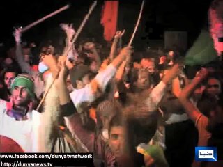 Dunya News - Political temperature rises as Azadi, Inqilab march participants gather outside Parliament House
