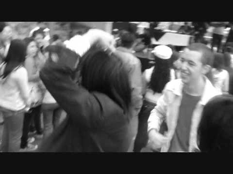 niko: por que no bailas?