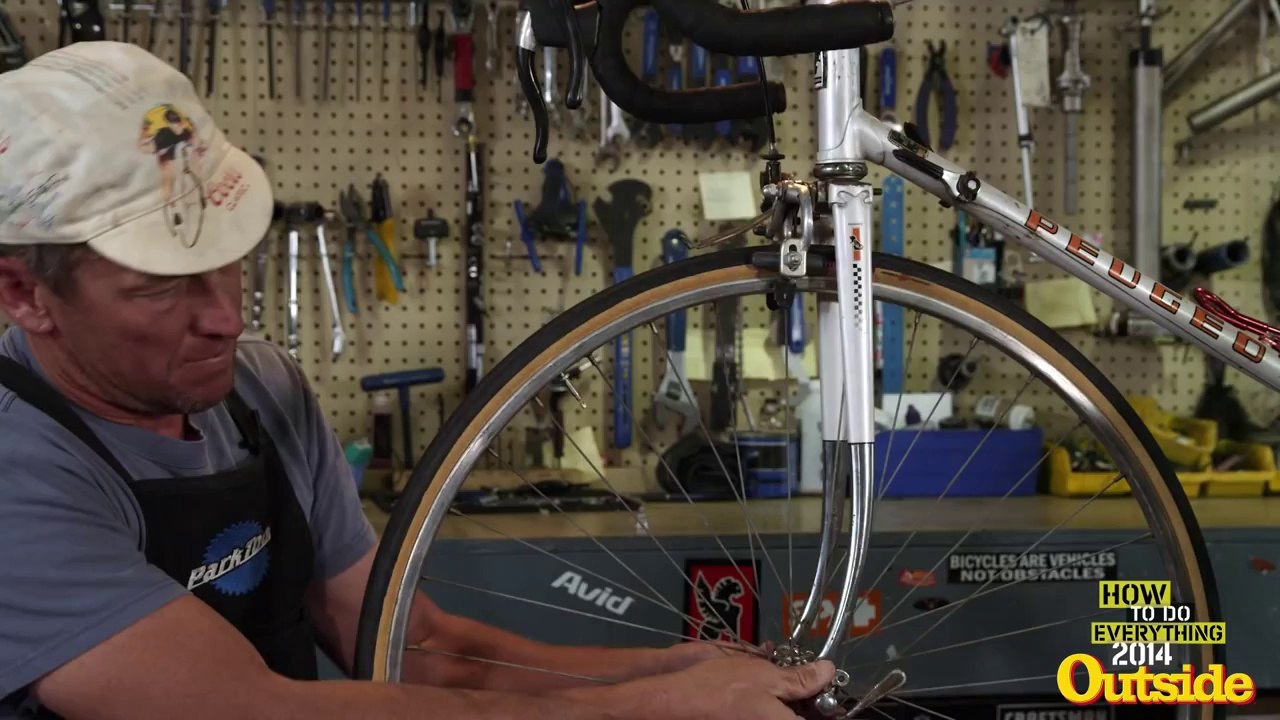 How to Fix a Flat With Lance Armstrong