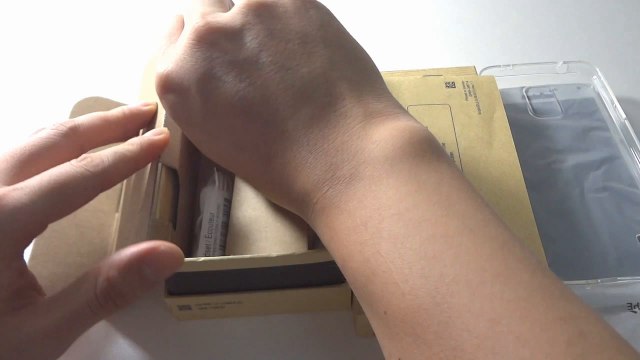 Compared with Samsung Galaxy S5- HDC Galaxy S5 Spark Unbox Review