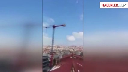 Metrelerce Yükseklikte Vincin Üzerinde Namaz Kıldı