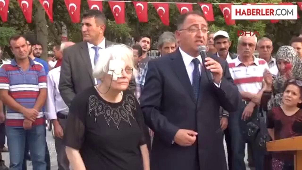Yalova'da Atatürk ve Sığırtmaç Mustafa Heykeli Açıldı