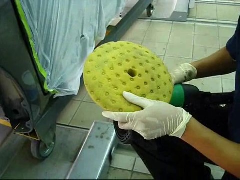 Sơn ô tô bước 25: Đánh bóng bề mặt sau khi xử lý bằng sản phẩm Kansai step 1,2,3