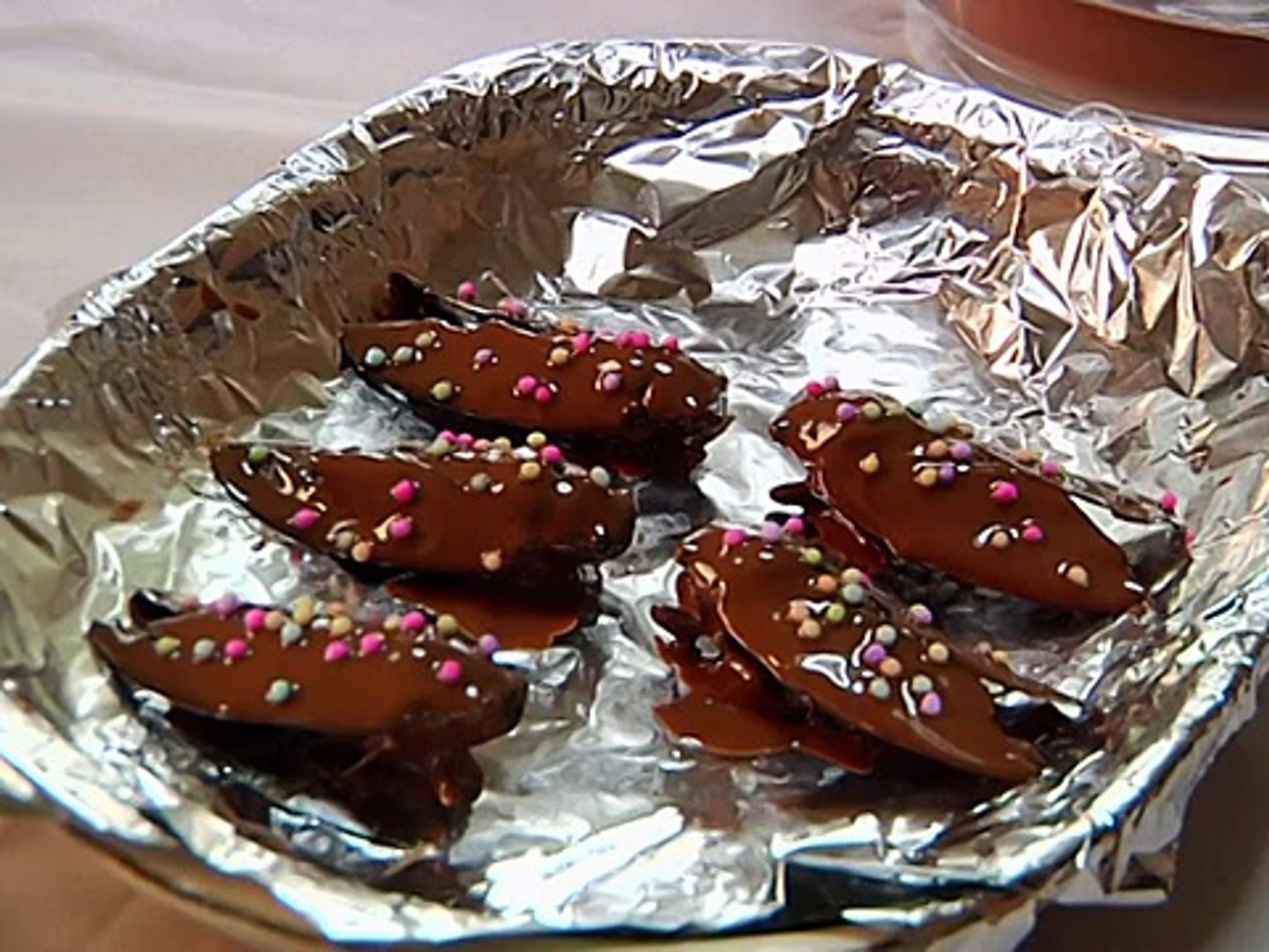 ⁣В Токио работает клуб поедания насекомых