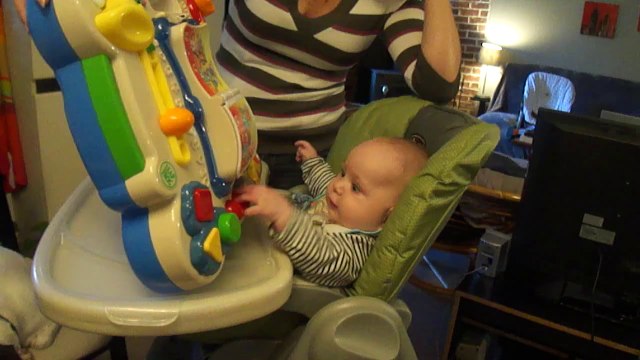 Jules et sa table musicale