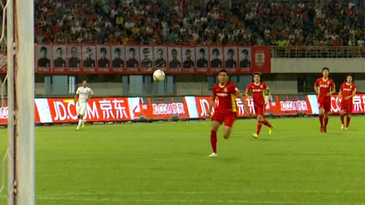 Top5: Fallrückzieher-Traumtor von Ex-Buli-Star Antar