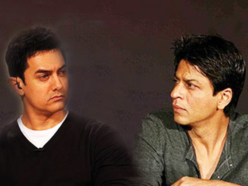 Aamir Khan INSULTS Shahrukh Khan | PK Poster Launch