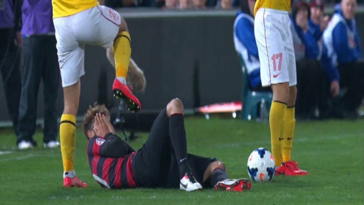 Furious Lippi invades pitch in rage