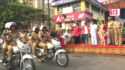 Rani Mukerji Meets The Real MARDAANI Cops!